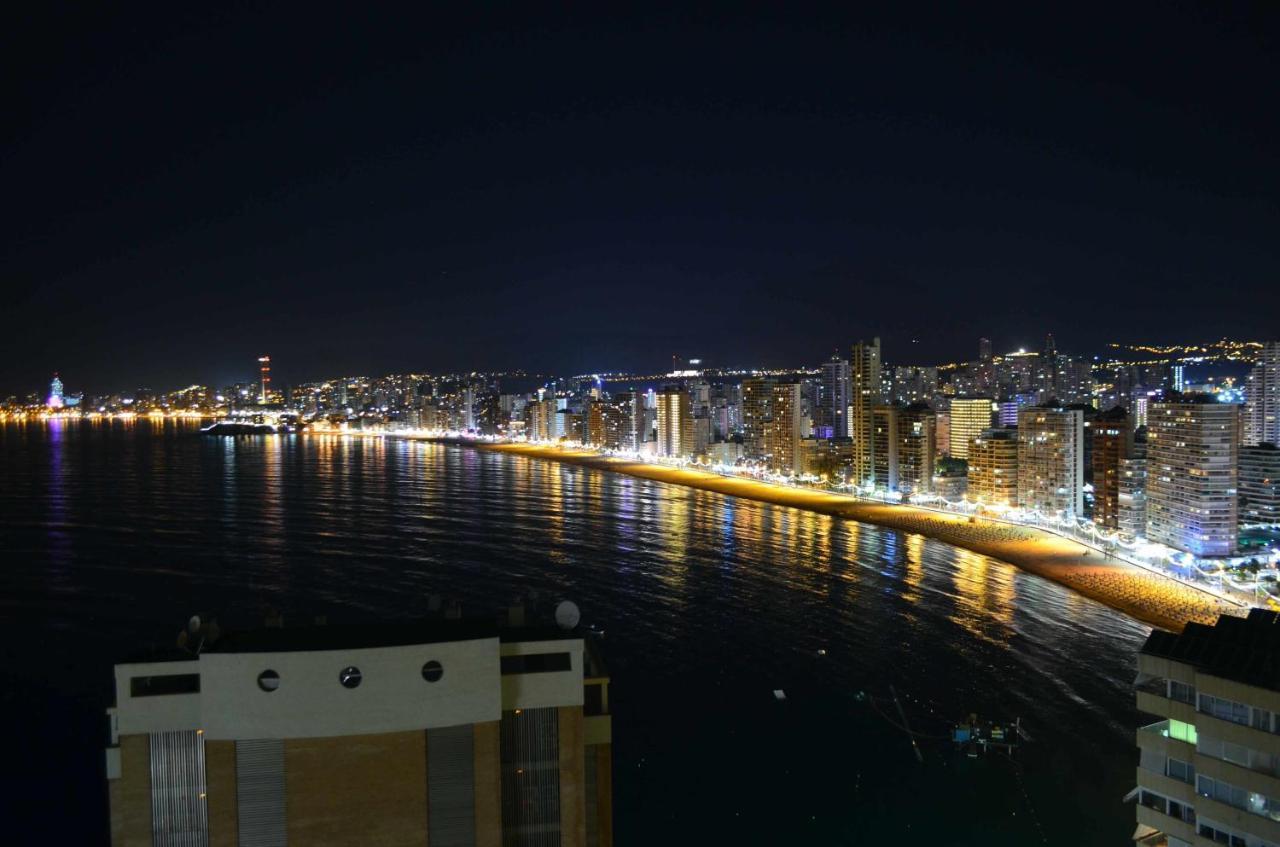 Apartamento El Faro De Benidorm Luaran gambar