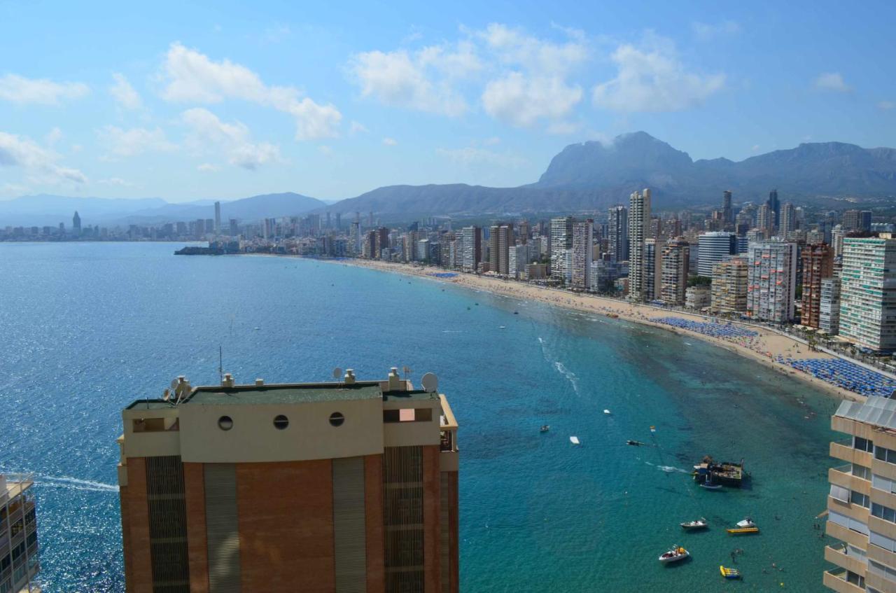 Apartamento El Faro De Benidorm Luaran gambar